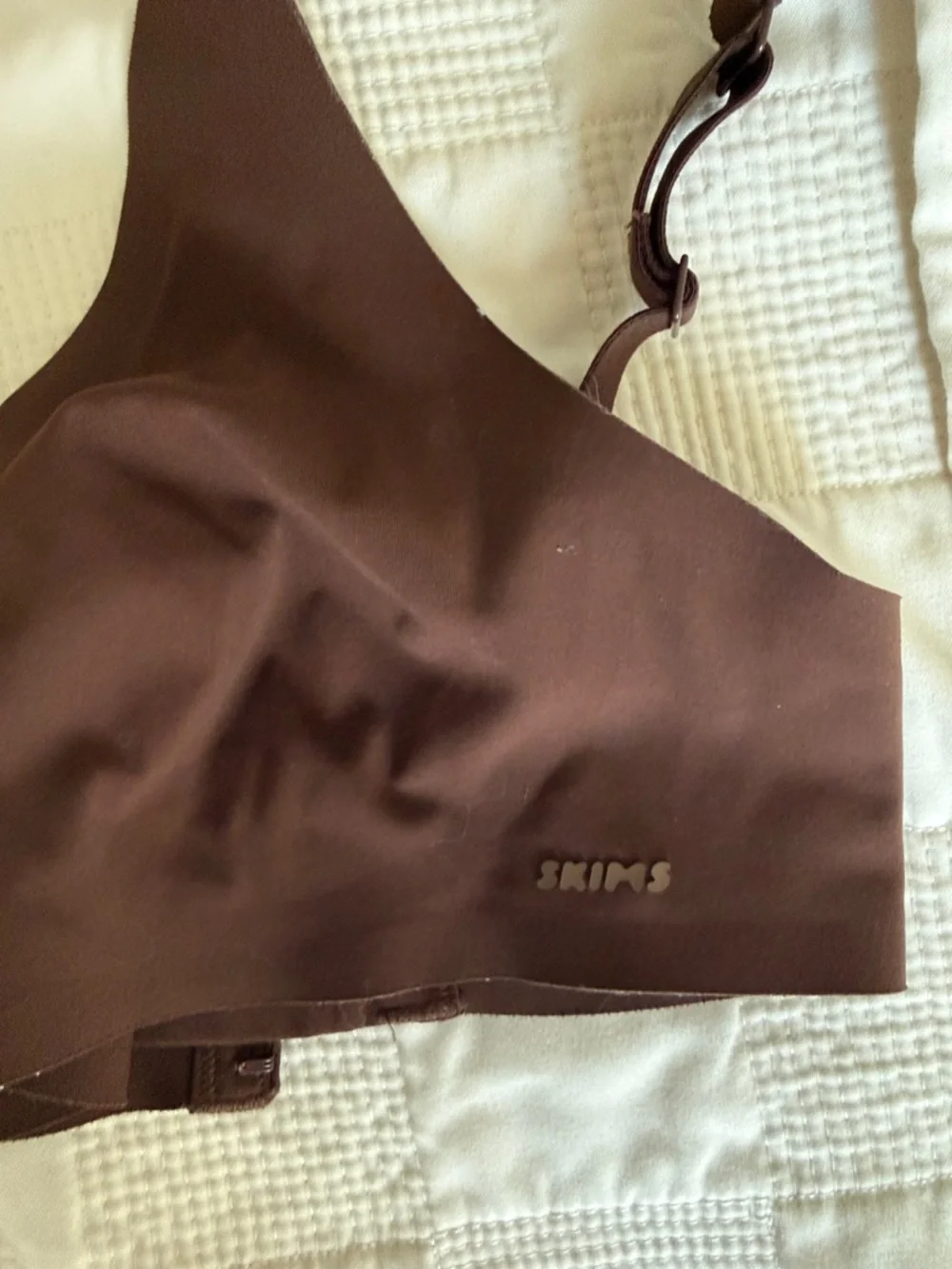 SKIMS Brown Seamless Wireless Bra - Picture 2 of 4